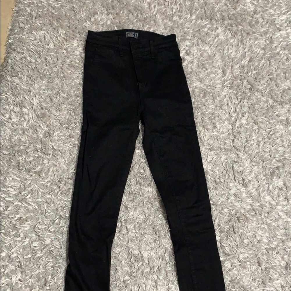 High waisted jeans (fits like a 2)